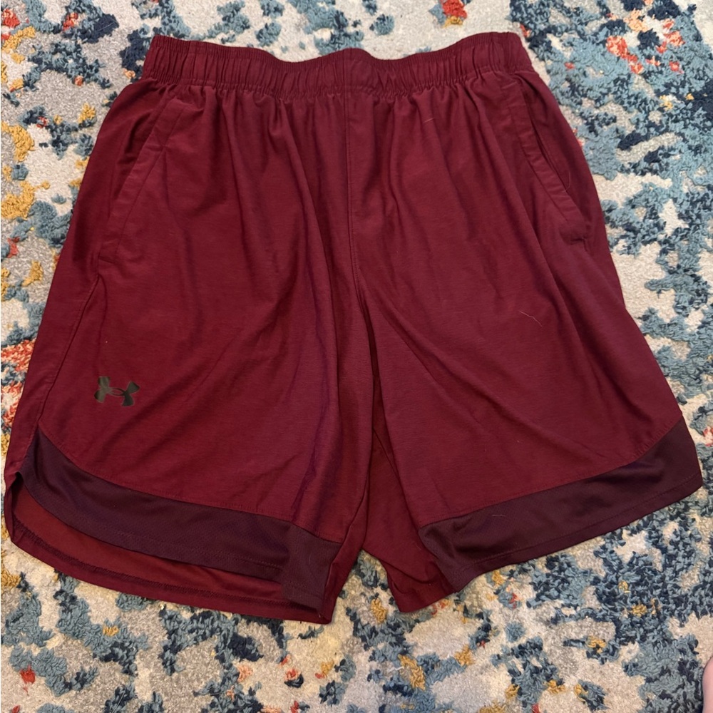 Under Armor Men's Maroon Athletic Shorts